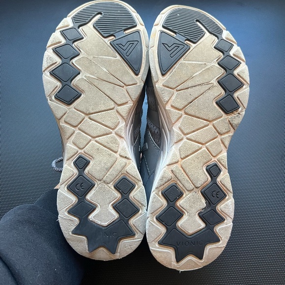 Gray Vionic Miles Shoes - Picture 4 of 4